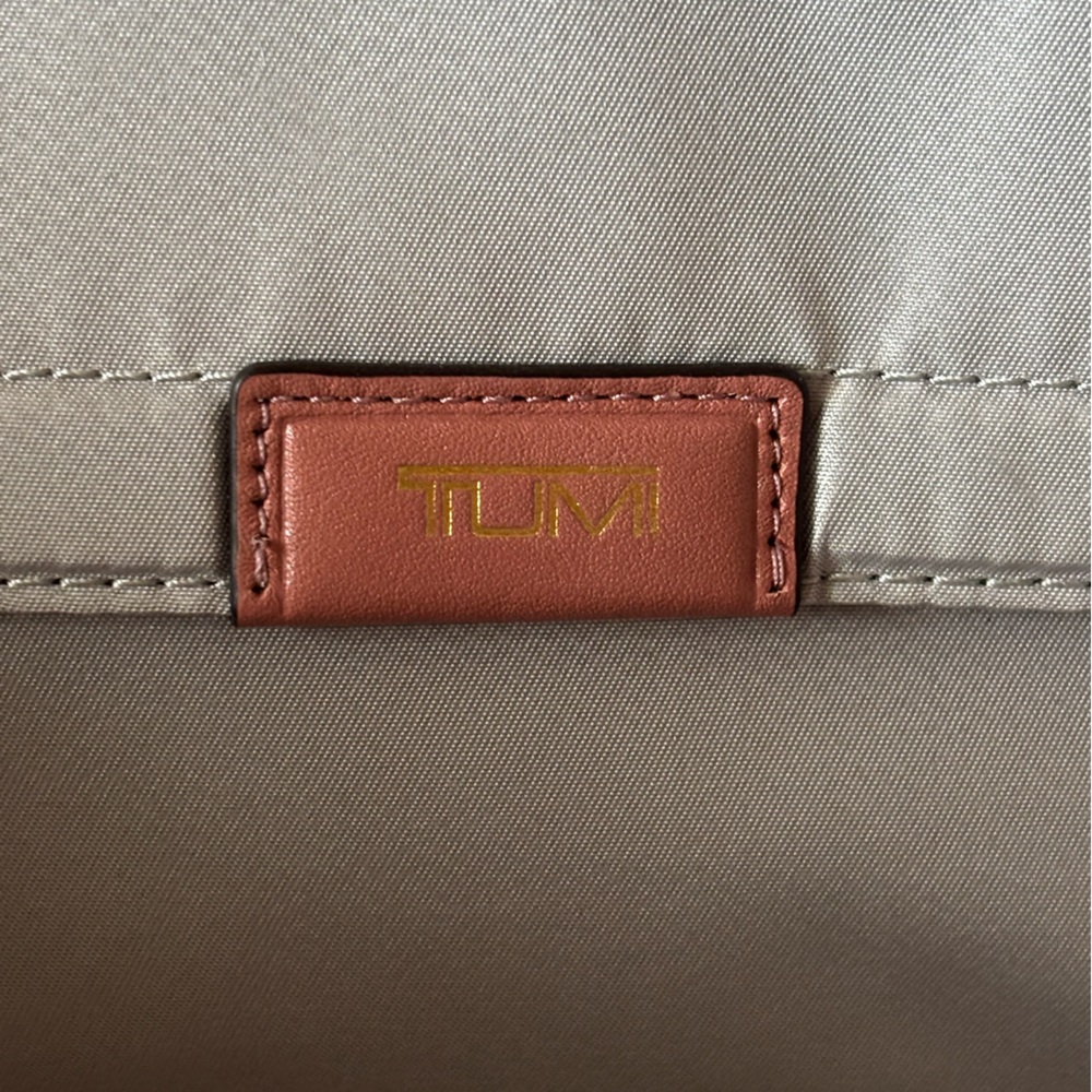Tumi Pink Leather Zip-Top Tote Work Laptop Bag Travel Purse - Picture 4 of 10